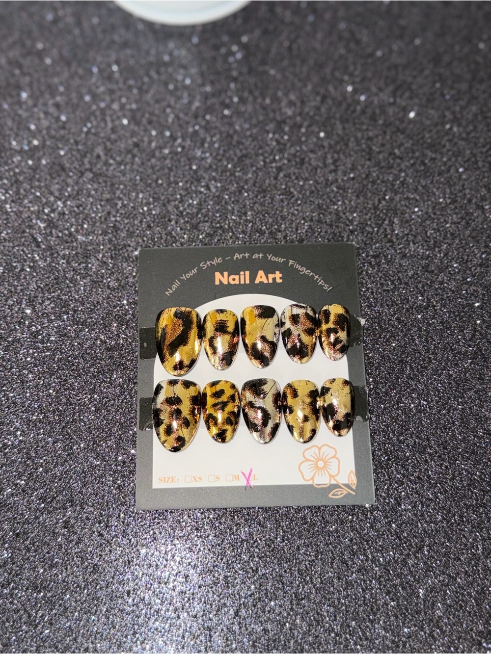 Press On Nails (L)